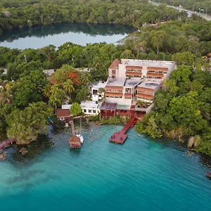 hotel-amainah-bacalar.quintano-roohotels.com/