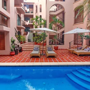 acanto-boutique-hotel-and-condominiums.tulum-hotels.net/
